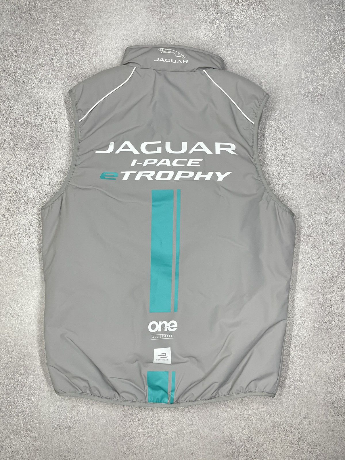Formula 1 Racing Jaguar I Pace Etrophy Vest Grey Michelin F1 Size US S / EU 44-46 / 1 - 7 Thumbnail