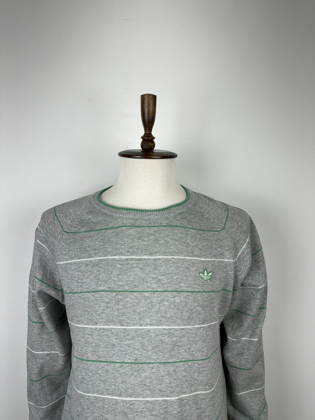 Adidas × Vintage Men’s Vintage Adidas Crew Neck Sweater size L Size US L / EU 52-54 / 3 - 2 Thumbnail