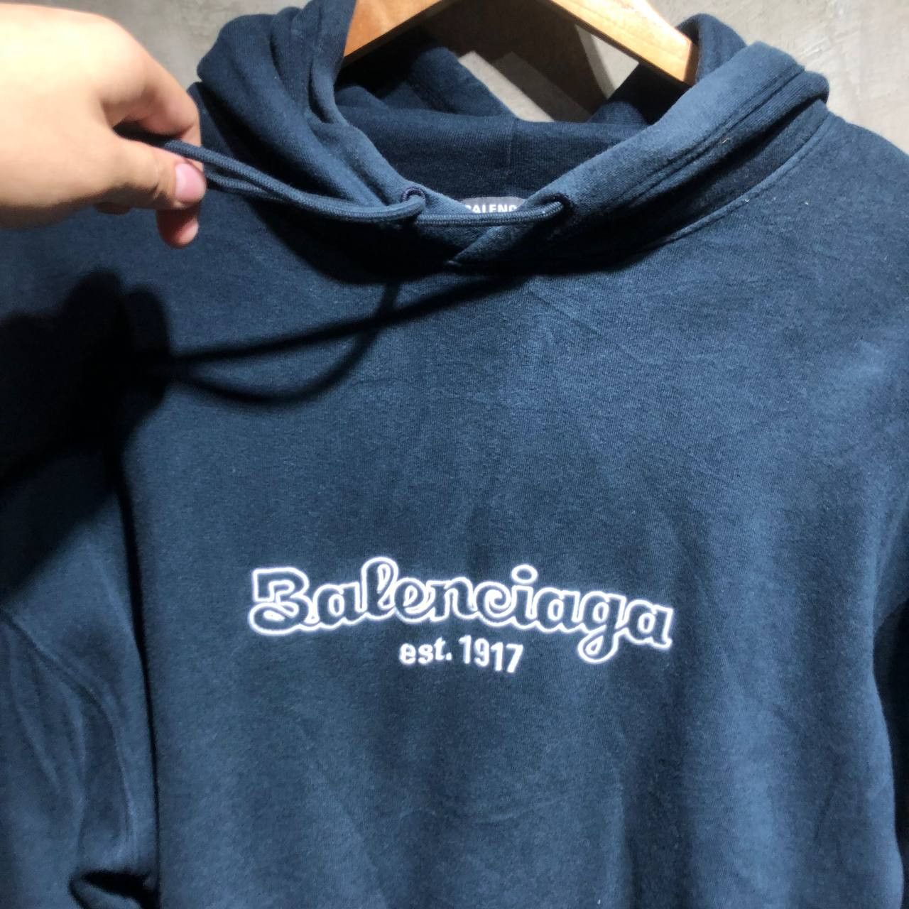 Balenciaga Balenciaga Est. 1917 embroidered Logo hoodie Size US L / EU 52-54 / 3 - 3 Thumbnail