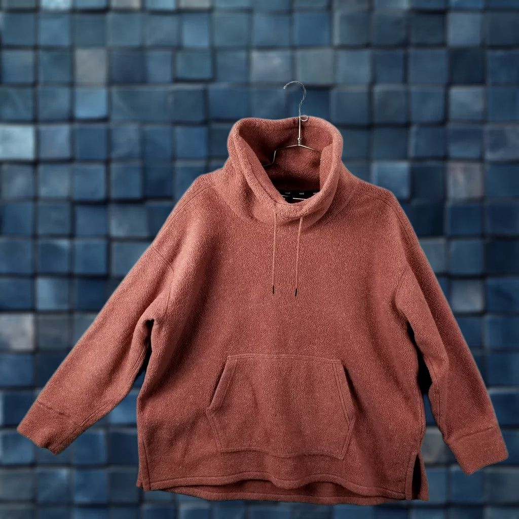 Nike Nike Therma Cozy Cowl Pullover Fleece Long Sleeve Sweatshirt Women M Red CU6778 Size M / US 6-8 / IT 42-44 - 1 Thumbnail