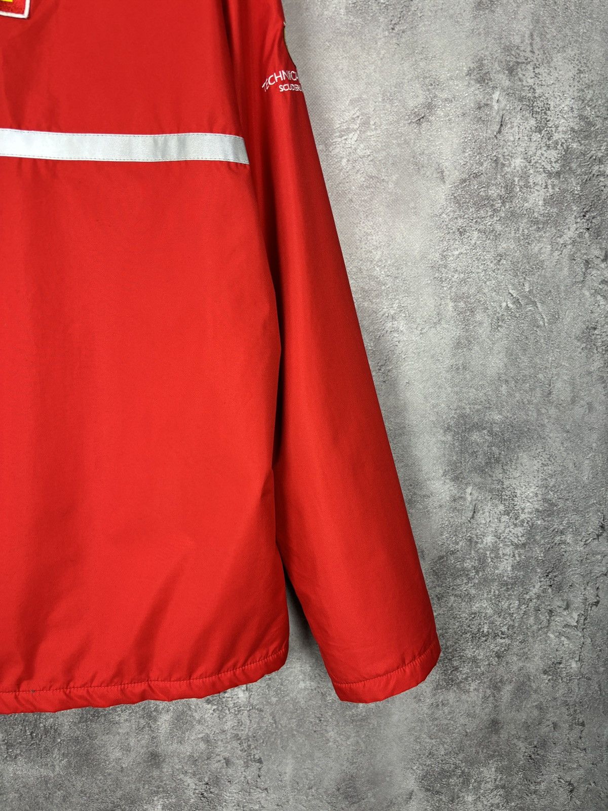 Ferrari × Vintage Shell V-Power Polyester Red Jacket Size US L / EU 52-54 / 3 - 12 Thumbnail