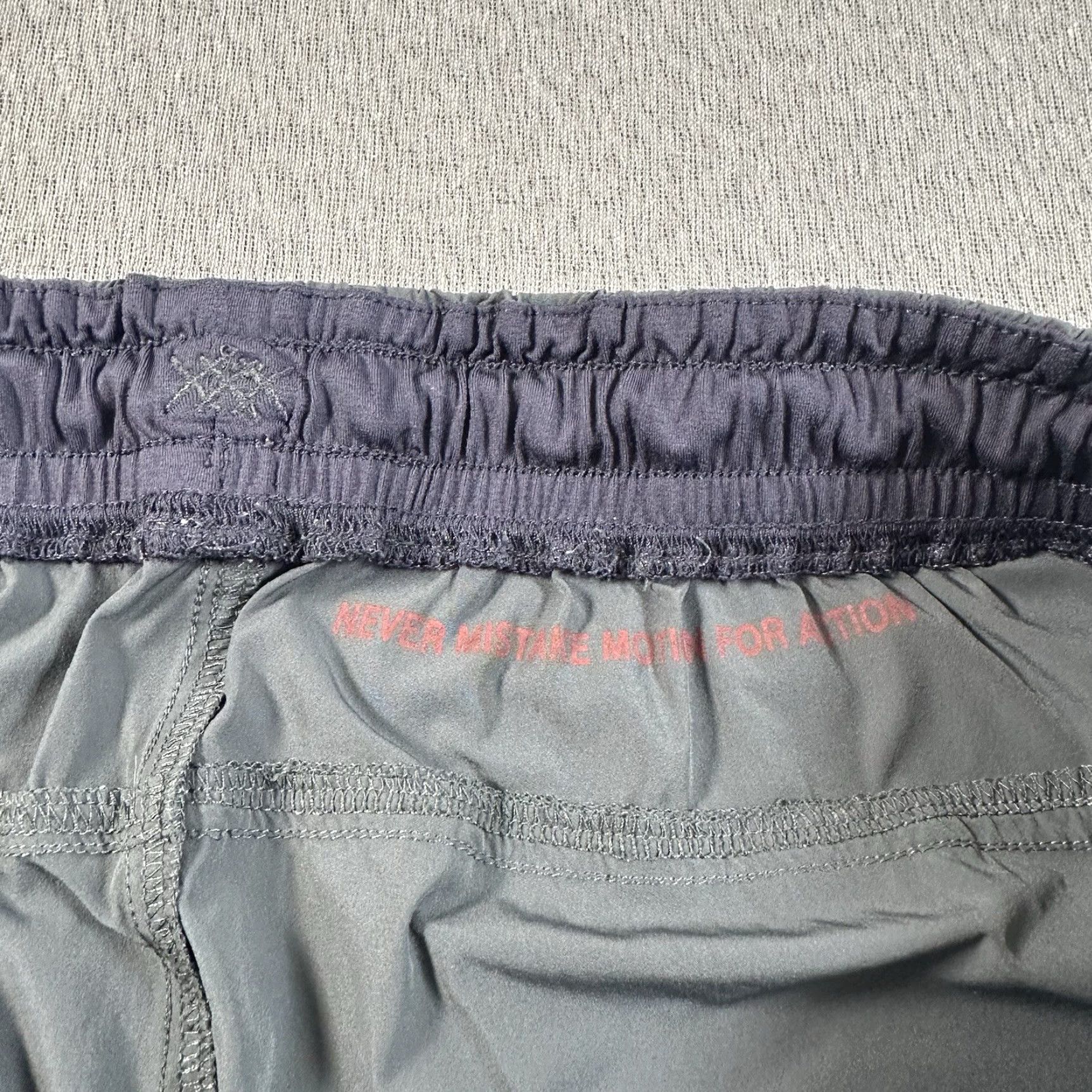Rhone Rhone Sweatpants Men XL Torrent Nylon Elastic Waist Zip Pockets Gray Modern Solid EUC Size US 36 / EU 52 - 3 Thumbnail
