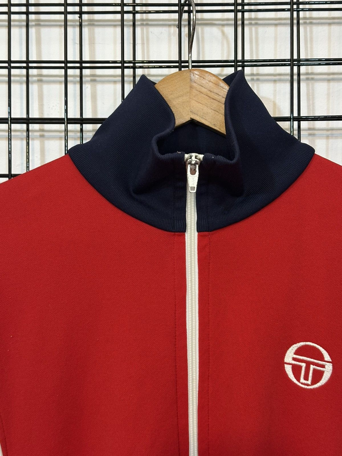 Sergio Tacchini vintage Sergio Tacchini red and blue tracksuit top. Size US L / EU 52-54 / 3 - 5 Thumbnail