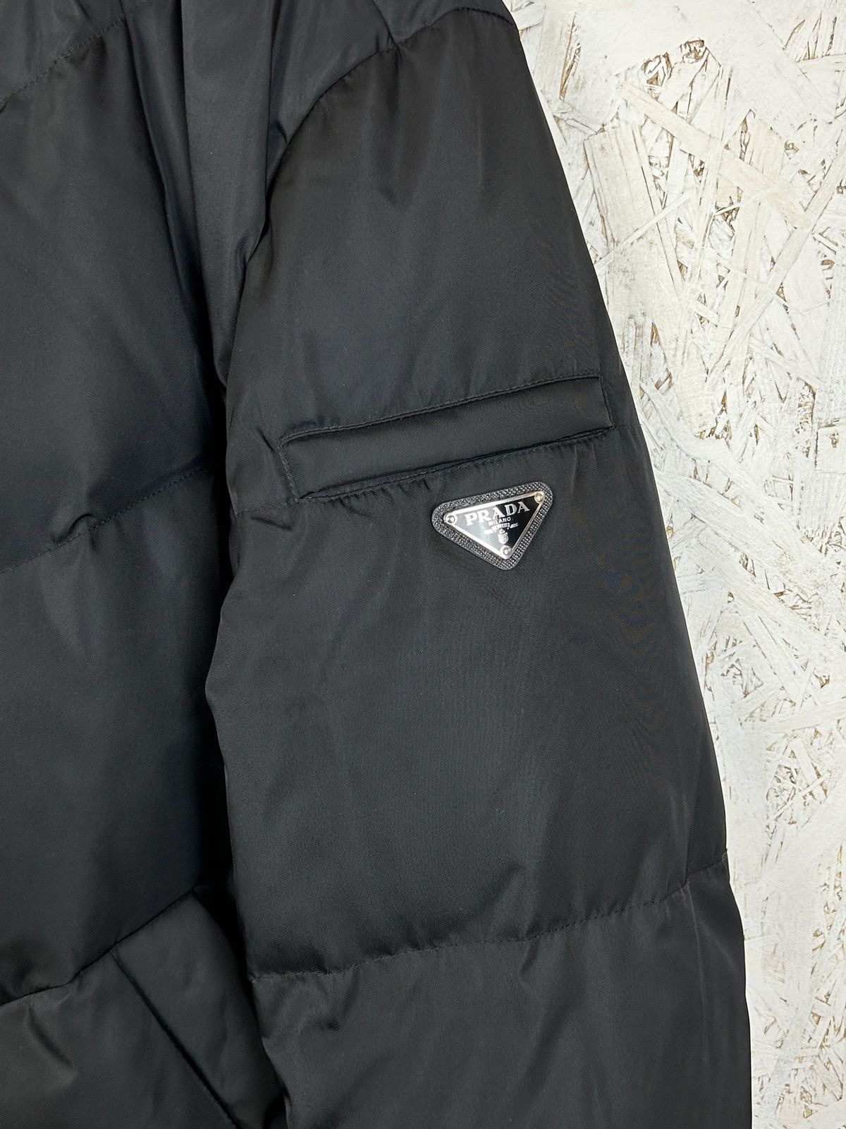 Prada Prada Re-Nylon Cropped Down Bomber Jacket Black 52 Size US L / EU 52-54 / 3 - 2 Thumbnail