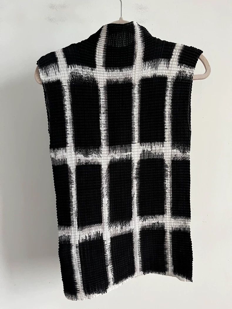 Issey Miyake issey miyake Black and white checkered vest Size M / US 6-8 / IT 42-44 - 2 Thumbnail