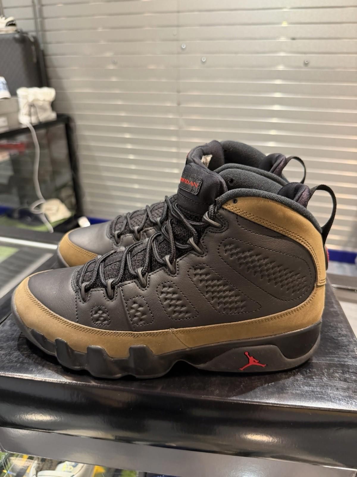 Jordan Brand Size 8.5 - Air Jordan 9 Retro 2024 Olive (HV4794-030) Size US 8.5 / EU 41-42 - 9 Thumbnail