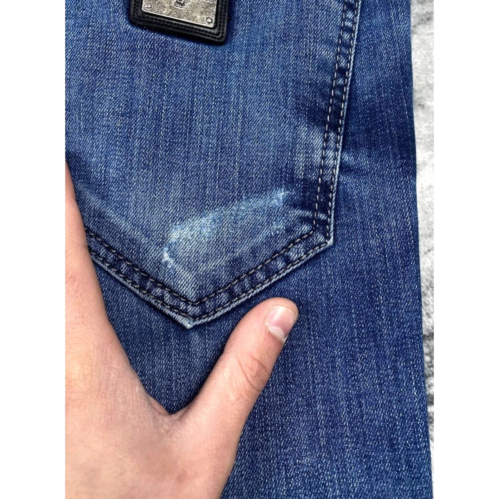 Dolce & Gabbana VINTAGE Dolce&Gabbana Denim Jeans Metal Logo Men Size 32 Blue Jeans 5-Pocket Design Regular Straight 32in Inseam Mens Size US 32 / EU 48 - 3 Thumbnail
