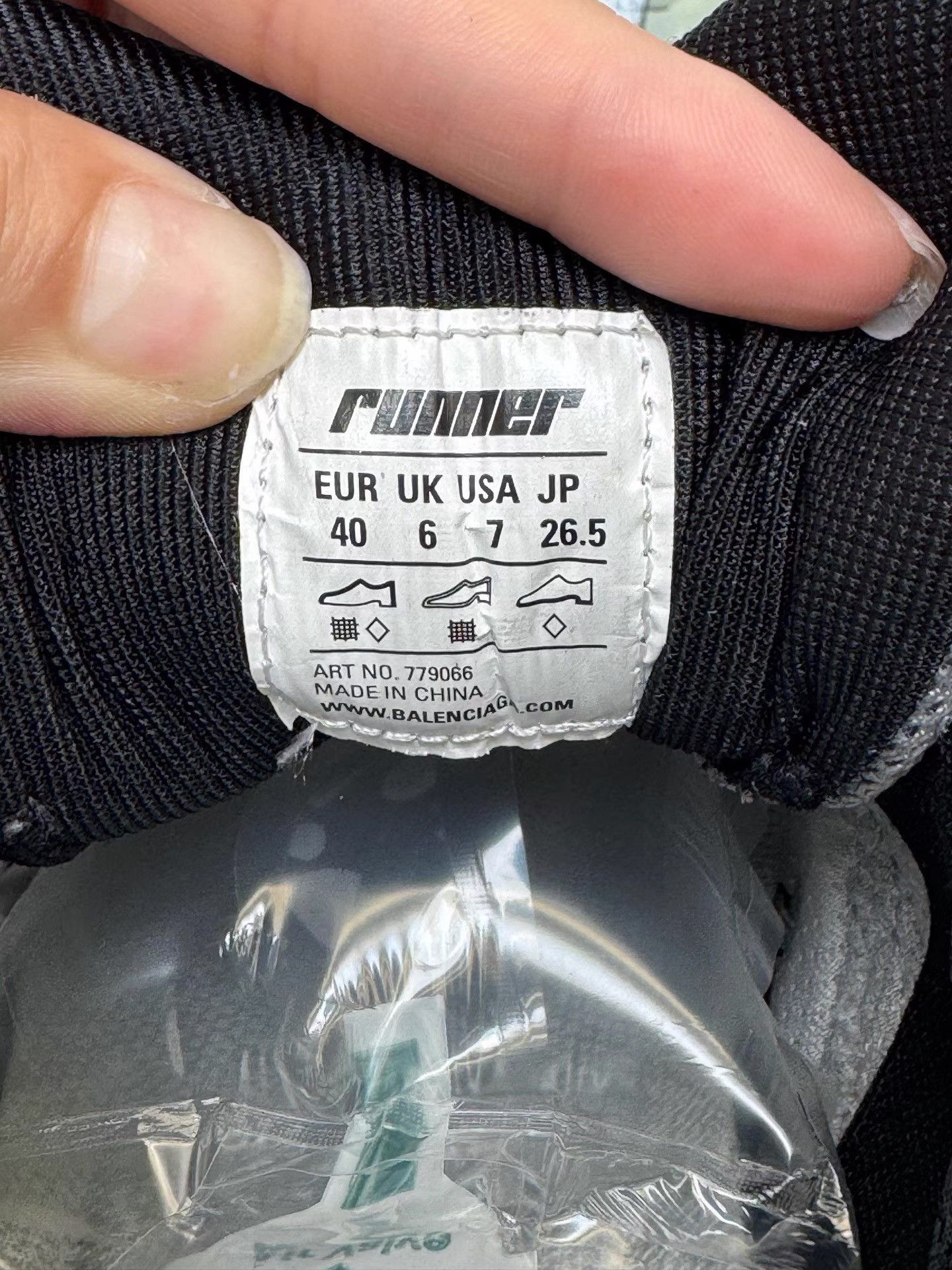 Balenciaga Balenciaga Runner2.0 Vintage Silver Green Sneakers K36 Size US 7 / EU 40 - 5 Thumbnail