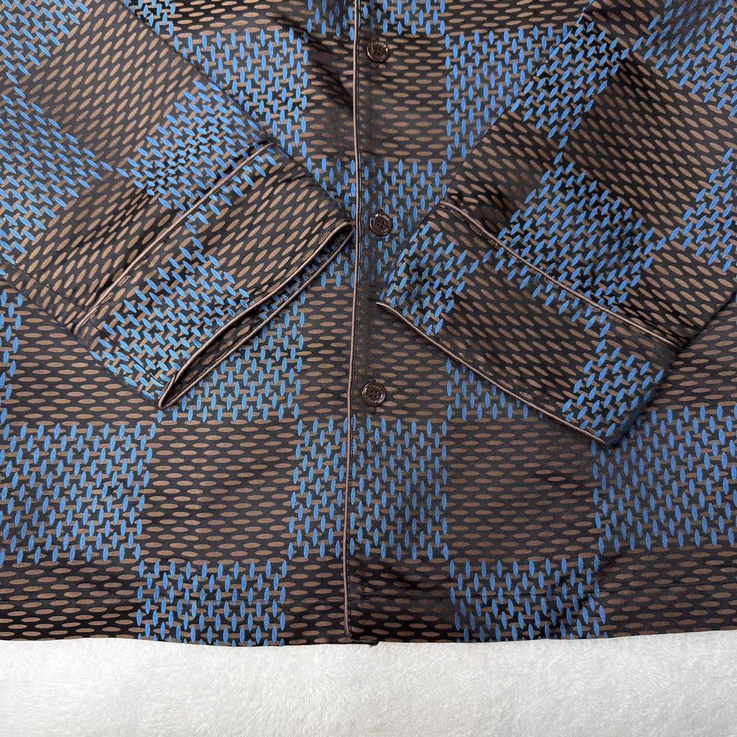 Louis Vuitton LV x Pharrell Williams Silk Pajama-Style Jacket Q10 Size US XL / EU 56 / 4 - 4 Thumbnail