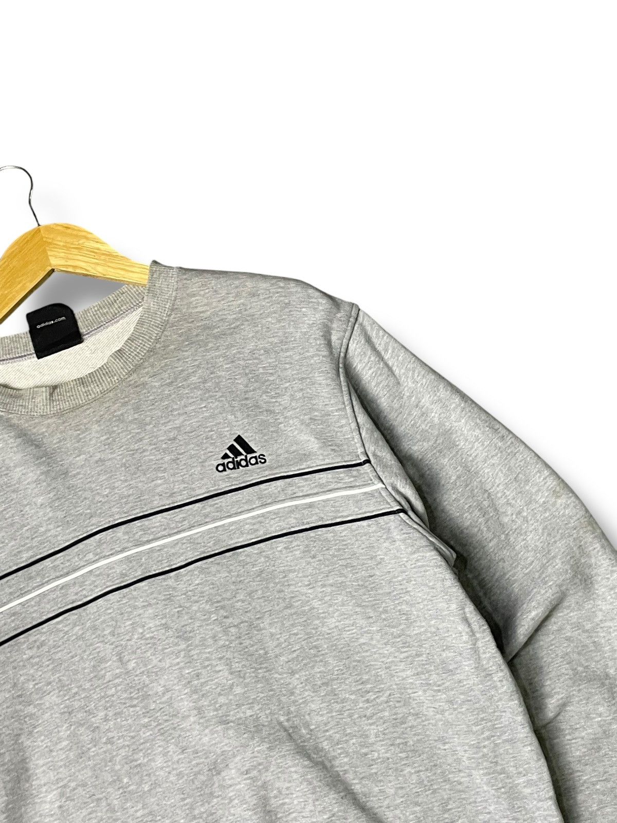 Adidas × Japanese Brand × Vintage Vintage ADIDAS 3 Line Pullover Sweatshirt (80) Size US L / EU 52-54 / 3 - 2 Thumbnail