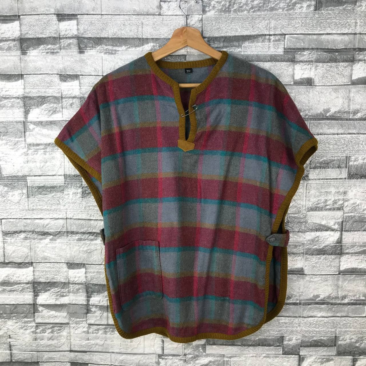 Japanese Brand ISSEY MIYAKE STYLE VTG JAPANESE PONCHO TSHIRT SINGLE POCKET Size US M / EU 48-50 / 2 - 6 Thumbnail
