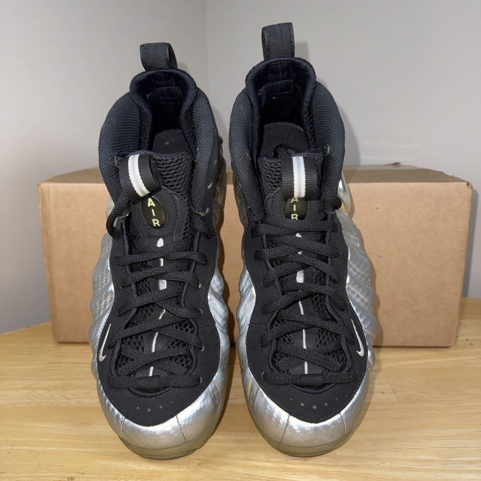 Nike Size 8 Nike Air Foamposite Pro Metallic Silver Surfer 2017 Size US 8 / EU 41 - 6 Thumbnail