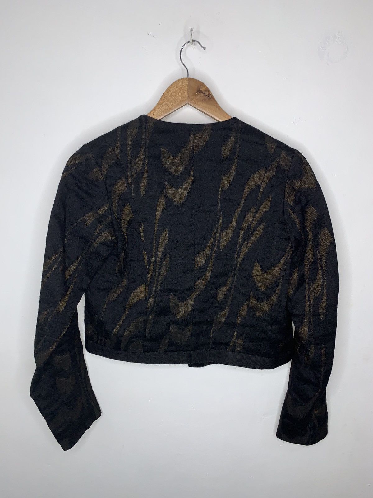 Dries Van Noten Dries Van Noten Short Gold Thread Jacket Size XXS / US 00 / IT 34 - 8 Thumbnail