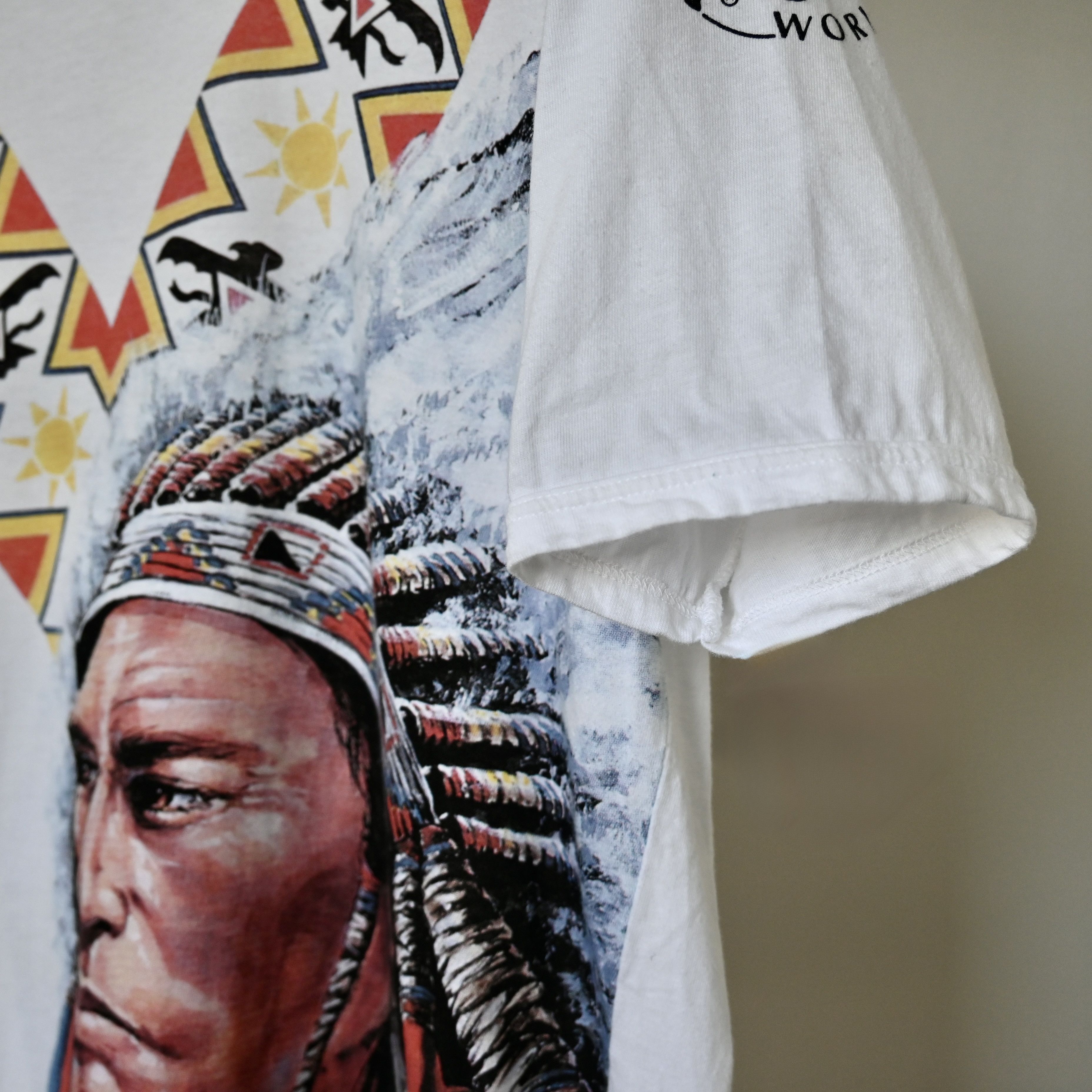 Vintage VTG 2000s HUNTING WORLD tribal chief T-shirt, made in Italy Size US L / EU 52-54 / 3 - 8 Thumbnail