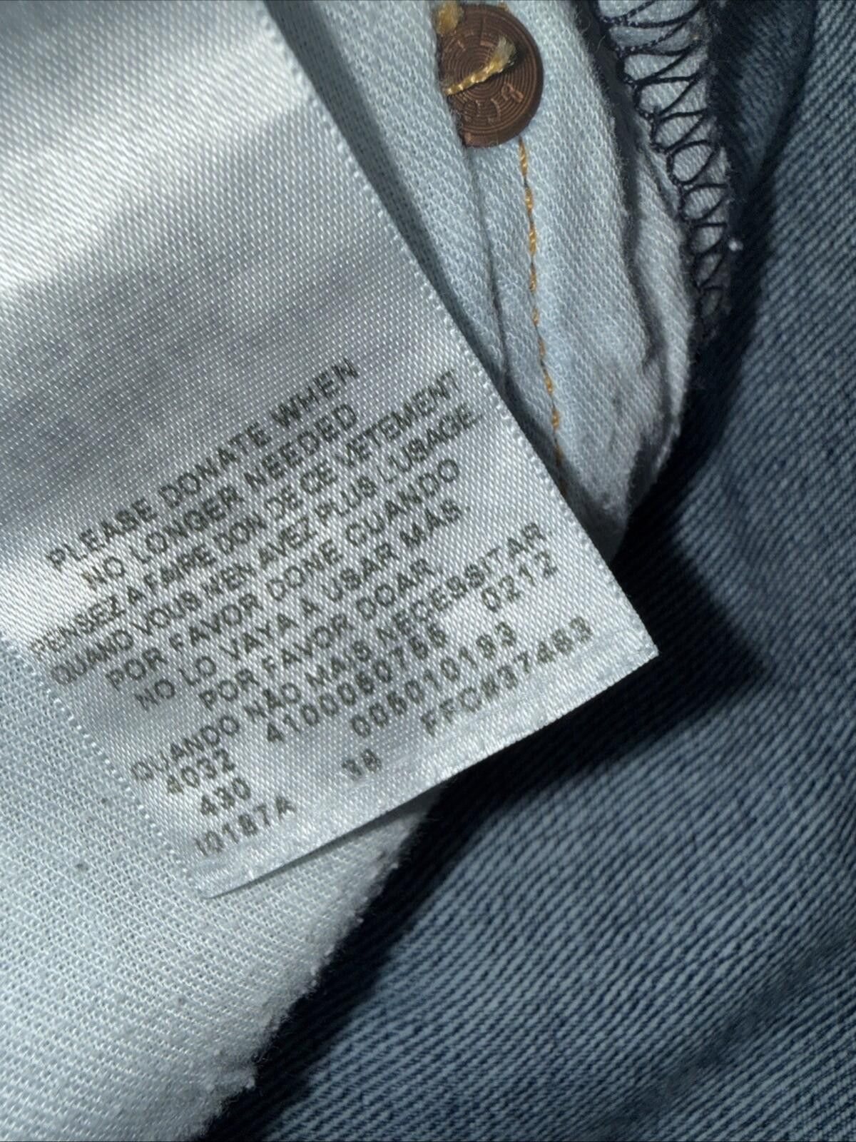Levi's Levis 501 Jeans Mens 36x30 Blue Button Fly Denim Straight Size US 36 / EU 52 - 5 Thumbnail
