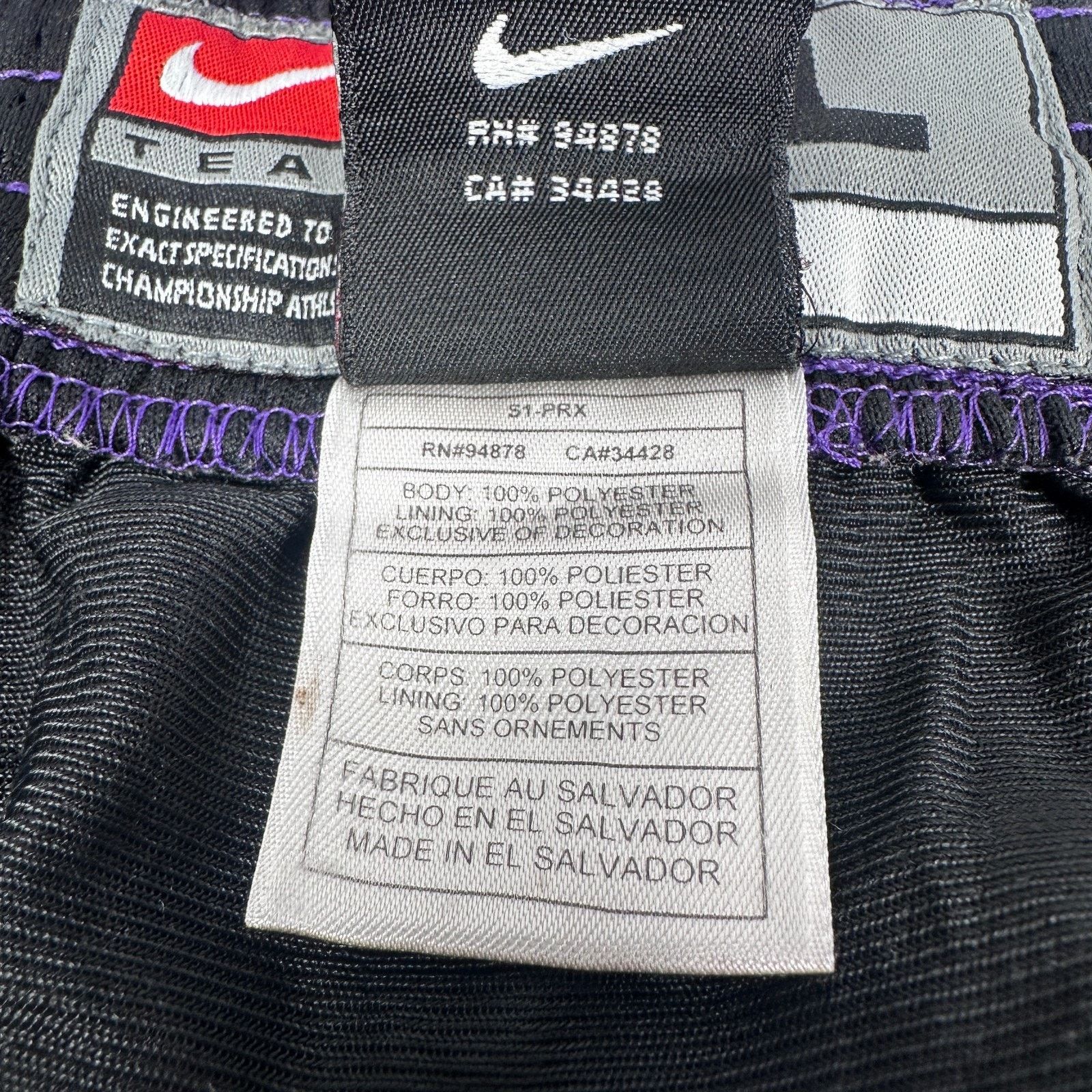 Other Vintage Nike Team NBA Toronto Raptors Shorts Men XL Purple Size US 36 / EU 52 - 8 Thumbnail