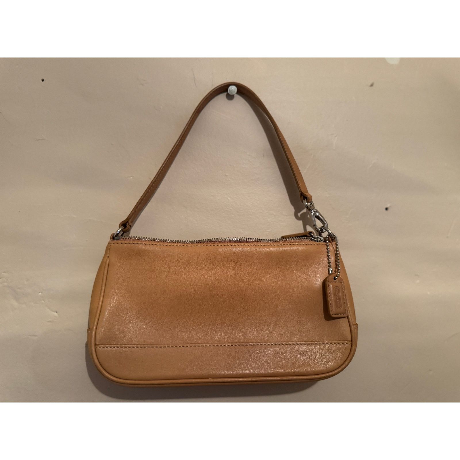 Coach Coach 100% Leather Hampton Demi Handbag ~ Darling Size ONE SIZE - 3 Thumbnail