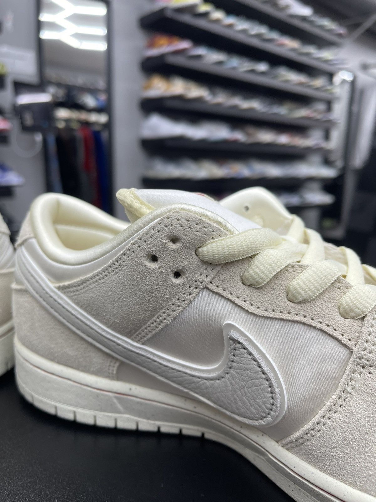 Nike Size 11.5 - Nike Dunk Low SB City Of Love Light Bone Size US 11.5 / EU 44-45 - 8 Thumbnail