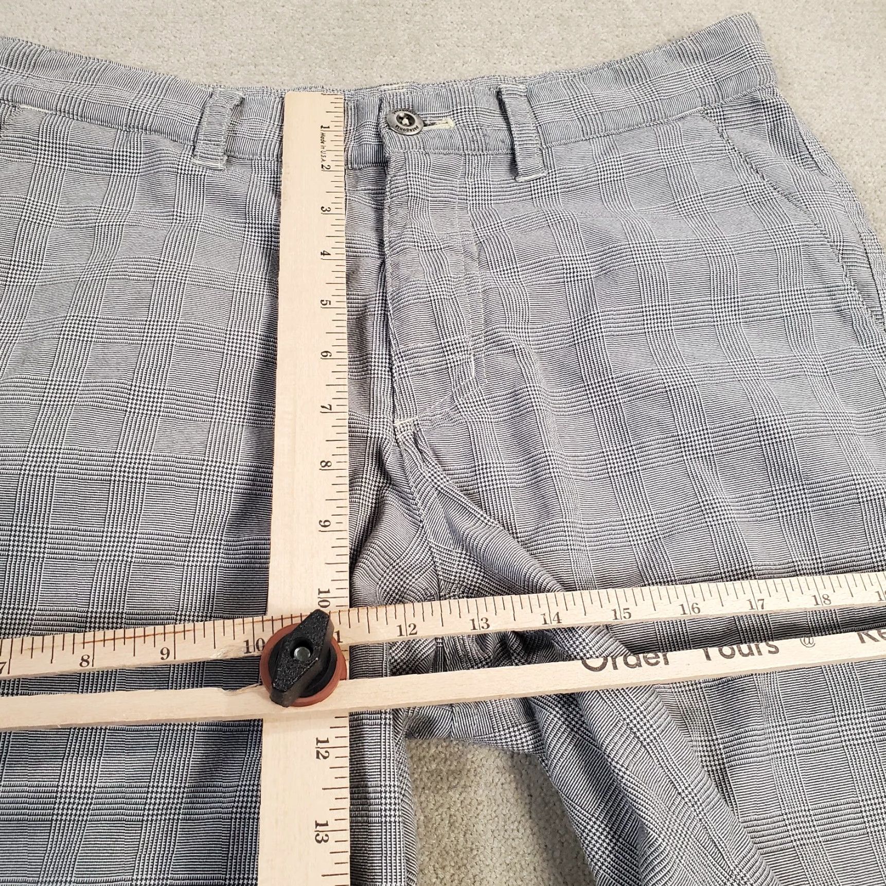 Patagonia Patagonia Shorts Mens 30 Gray Lightweight Outdoor Casual 57730 Plaid Chino Pocketed Outdoor Mens Size US 30 / EU 46 - 4 Thumbnail