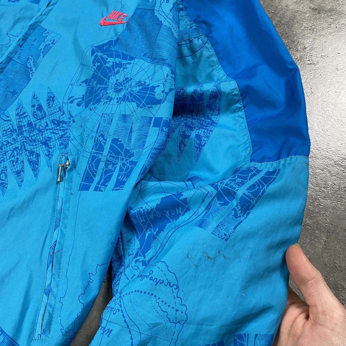 Nike × Vintage Nike International Rare Atlas World Map Light Jacket 90s Size US XL / EU 56 / 4 - 11 Thumbnail