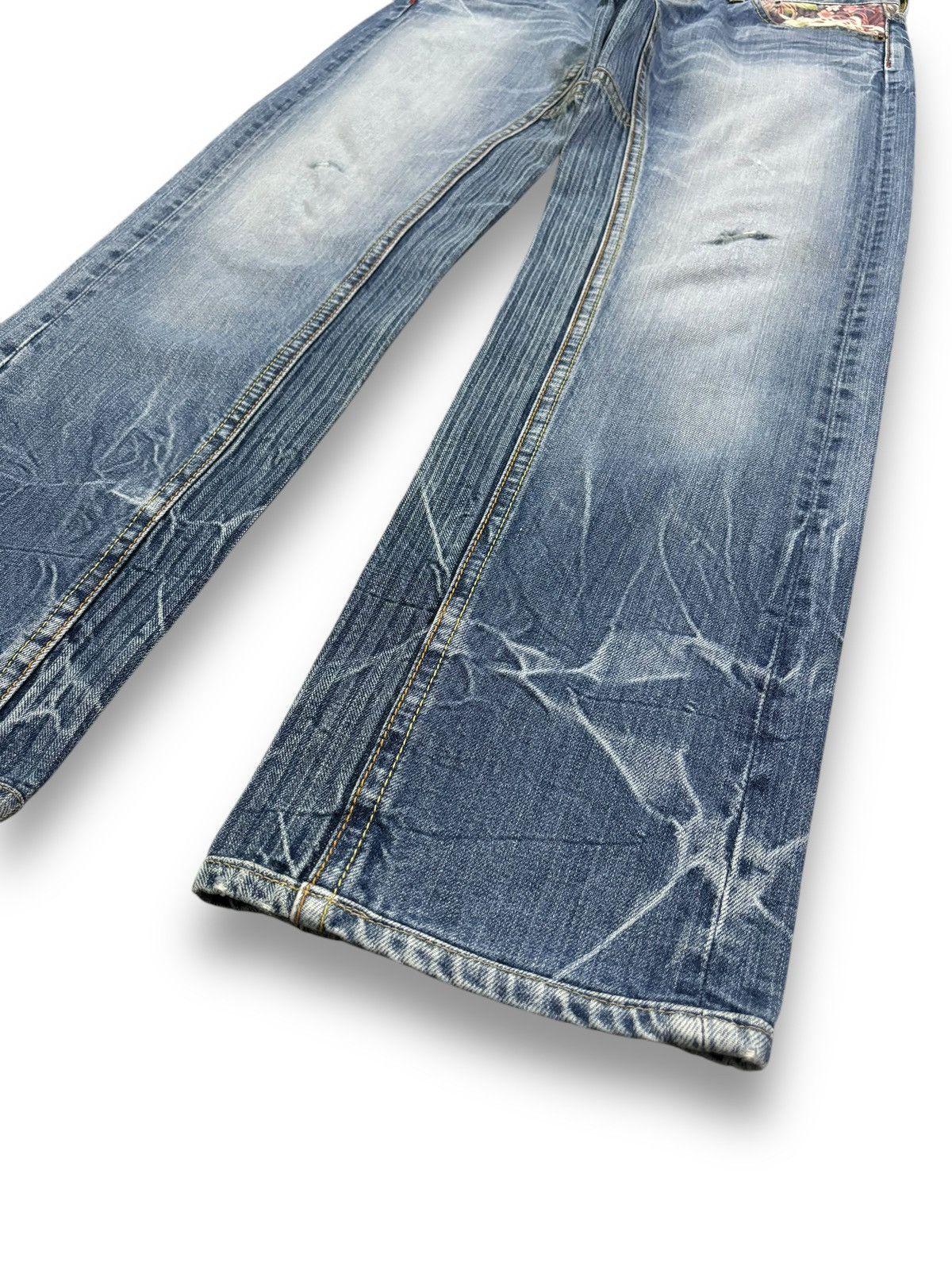 Japanese Brand Vintage Eternal Floral Cracked Washed Distressed Jeans Size US 30 / EU 46 - 9 Thumbnail