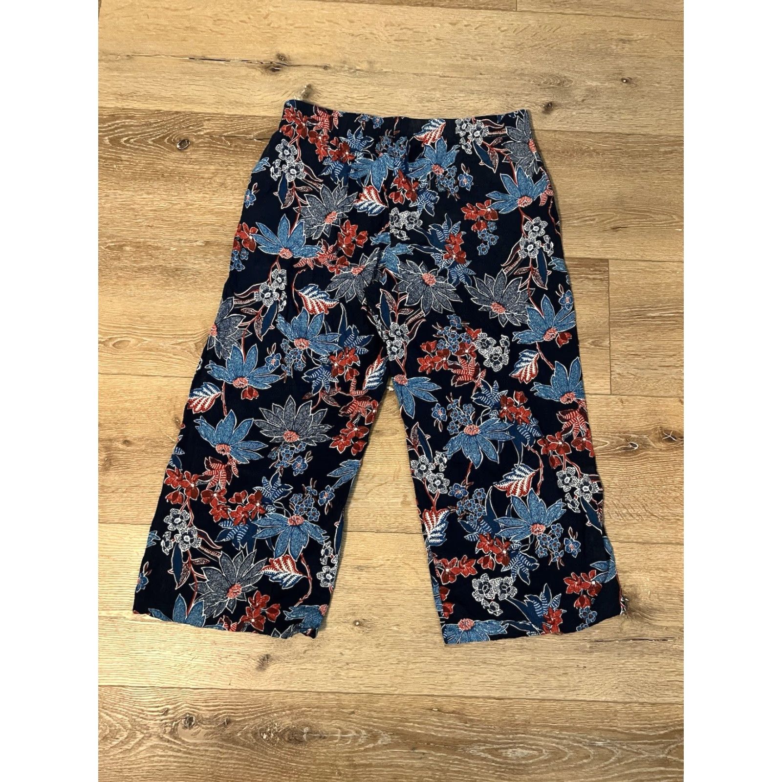 J. Jill J. Jill Womens Black Floral Pattern Cropped Pants Size Medium Size 32" / US 10 / IT 46 - 2 Thumbnail