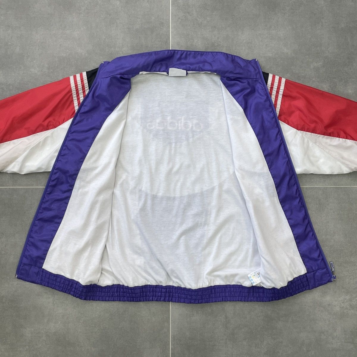 Adidas × Vintage Vintage Adidas Nylon Track Jacket Size M Size US M / EU 48-50 / 2 - 14 Thumbnail