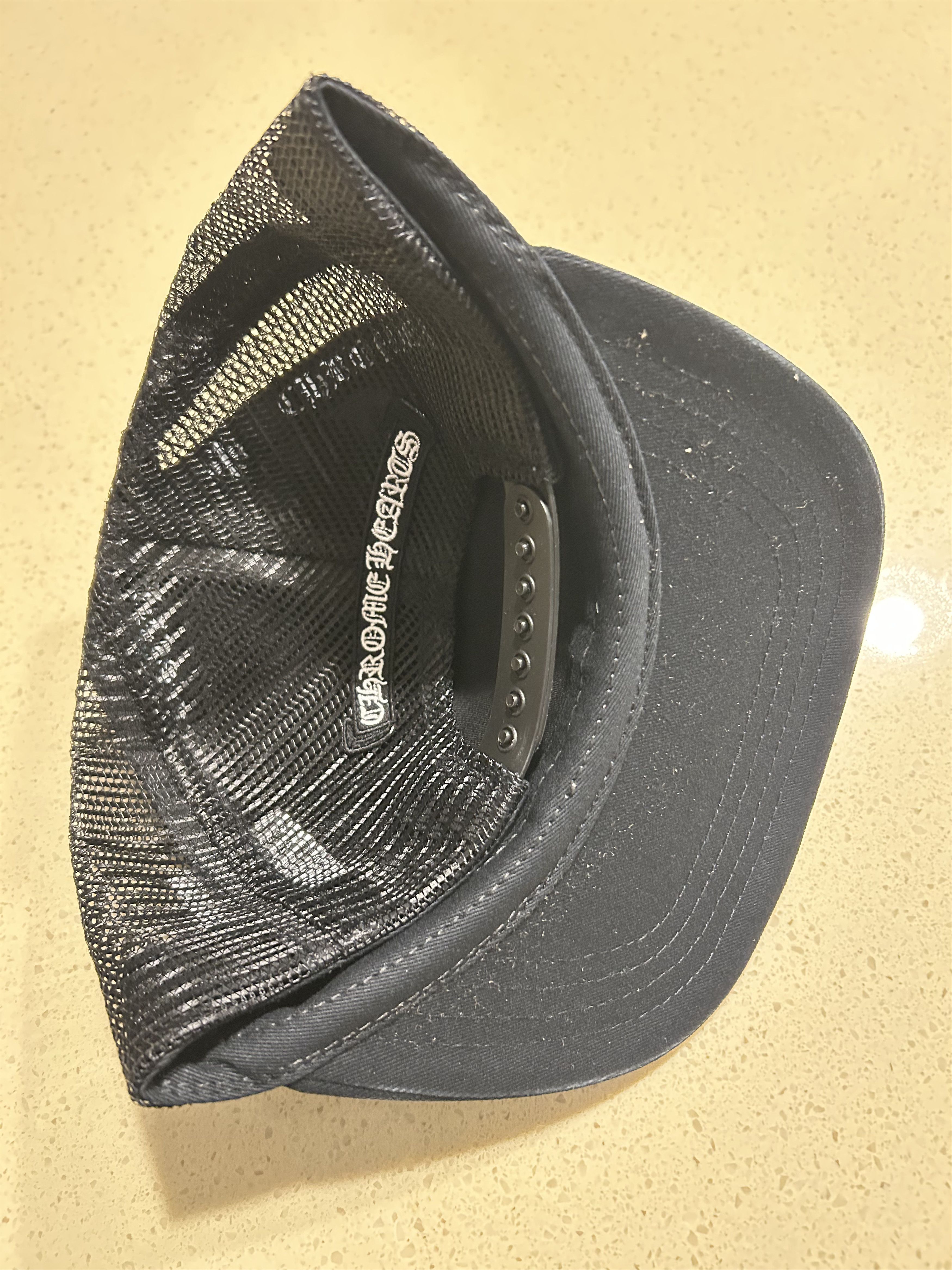 Chrome Hearts Chrome Hearts Cemetery Cross Patches White Calf Hair Hat Size ONE SIZE - 2 Thumbnail