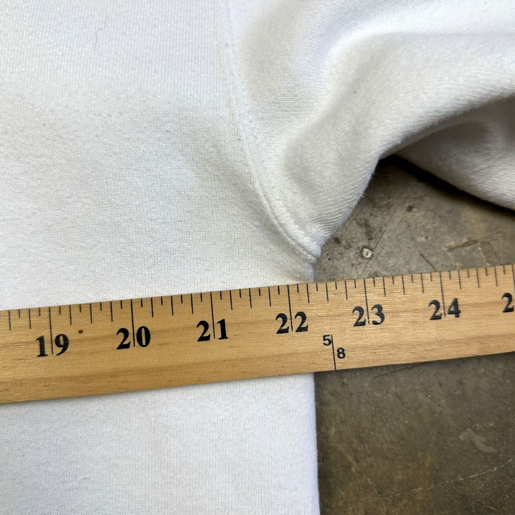 Russell Athletic VINTAGE Russell Athletic Sweatshirt White Blank Crewneck L Mens Size US L / EU 52-54 / 3 - 6 Thumbnail