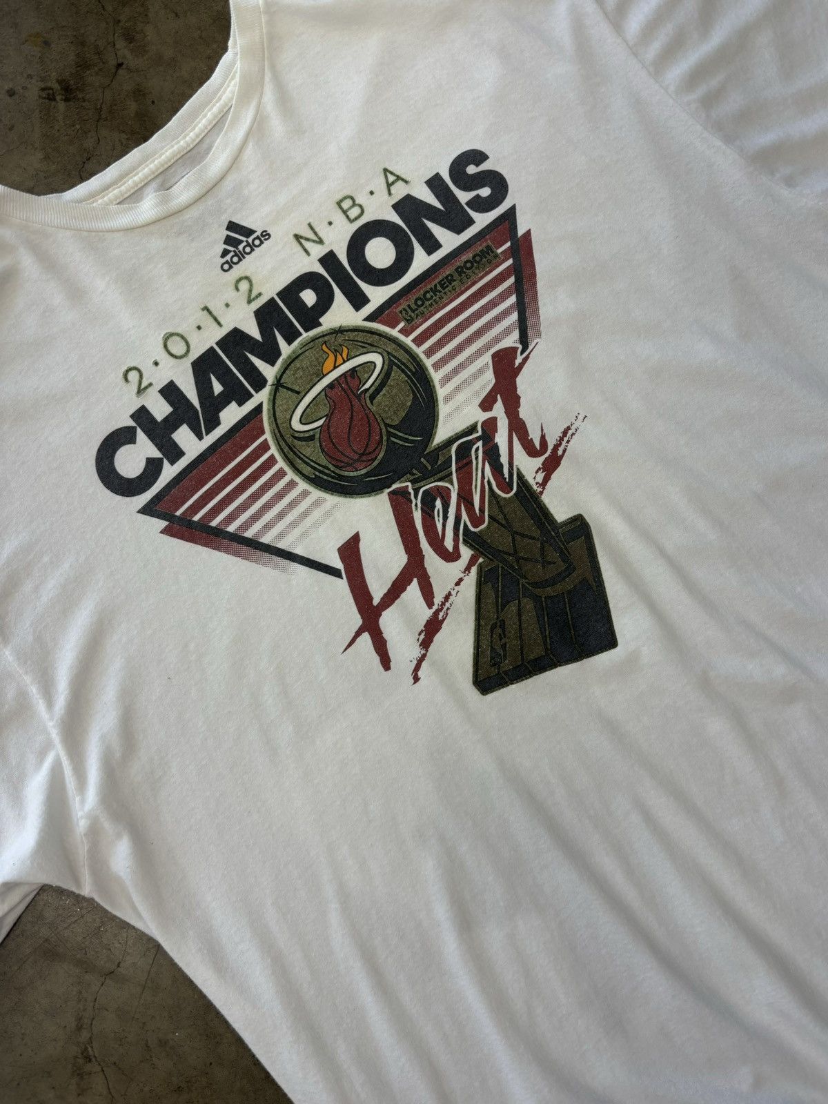 NBA × Vintage Vintage Adidas NBA Miami Heat Champions Tee 2XL Size US XXL / EU 58 / 5 - 1 Thumbnail