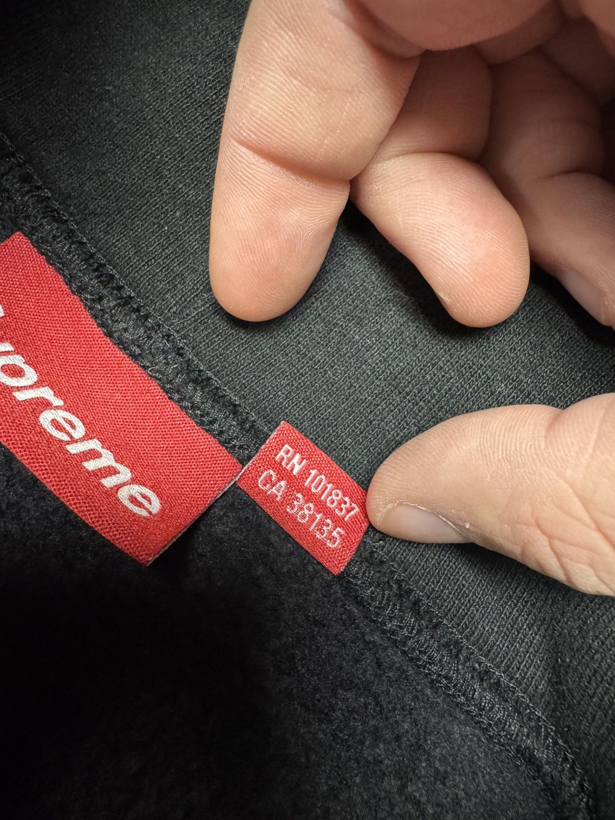 Supreme Supreme Gradient Logo Hoodie Black Size US L / EU 52-54 / 3 - 6 Thumbnail