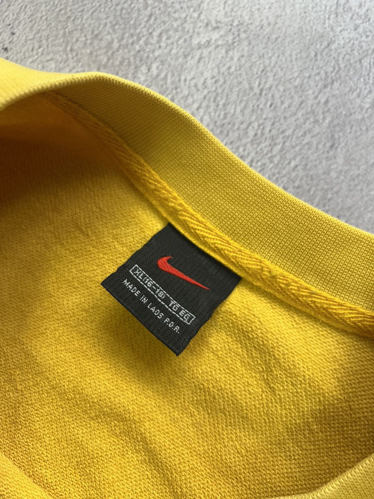 Nike × Vintage Vintage Nike Yellow Oversized Y2K Sweatshirt Mens XL Size US XL / EU 56 / 4 - 5 Thumbnail