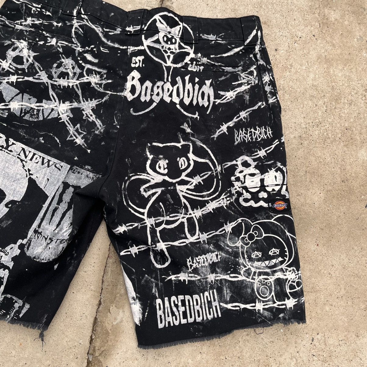 Designer Basedbich 1of1 printed shorts size 40x11 Size US 40 / EU 56 - 6 Thumbnail
