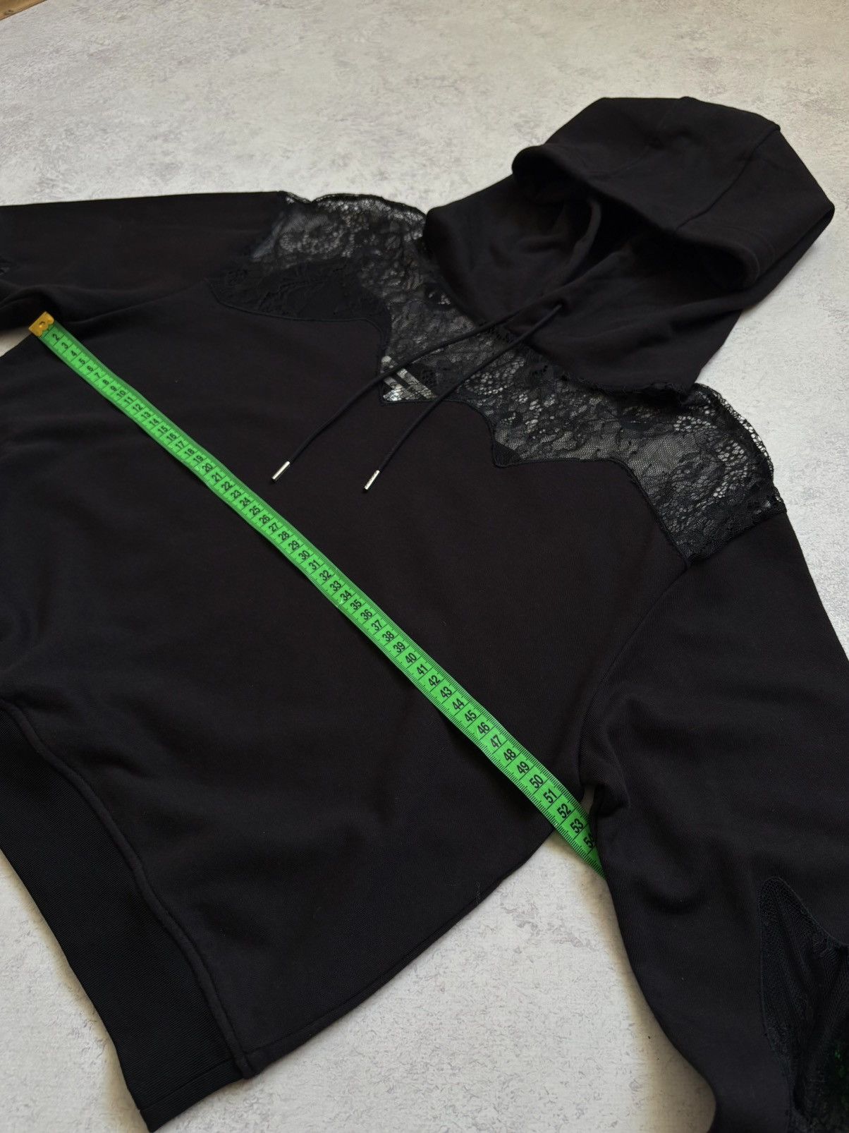 McQ Alexander McQueen McQ Alexander McQueen Cropped Hoodie with Lace Panels Size S Size S / US 4 / IT 40 - 15 Thumbnail