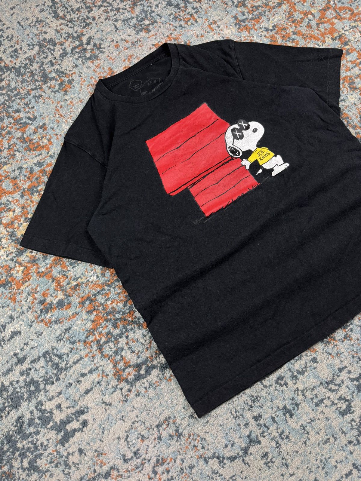 Kaws × Peanuts × Uniqlo Rare vintage y2k Kaws x Peanuts x Uniqlo graphic art tee Size US L / EU 52-54 / 3 - 2 Thumbnail