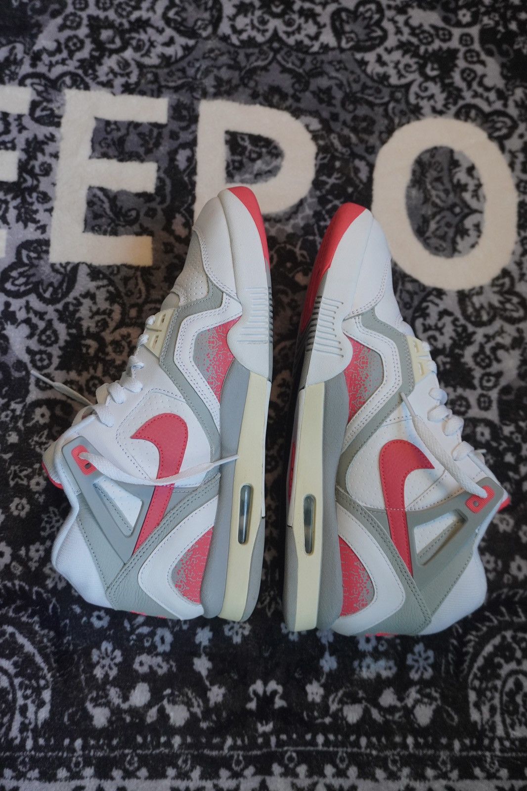 Nike Nike Air Tech Challenge 2- Racer Pink Sz. 11.5 Size US 11.5 / EU 44-45 - 5 Thumbnail