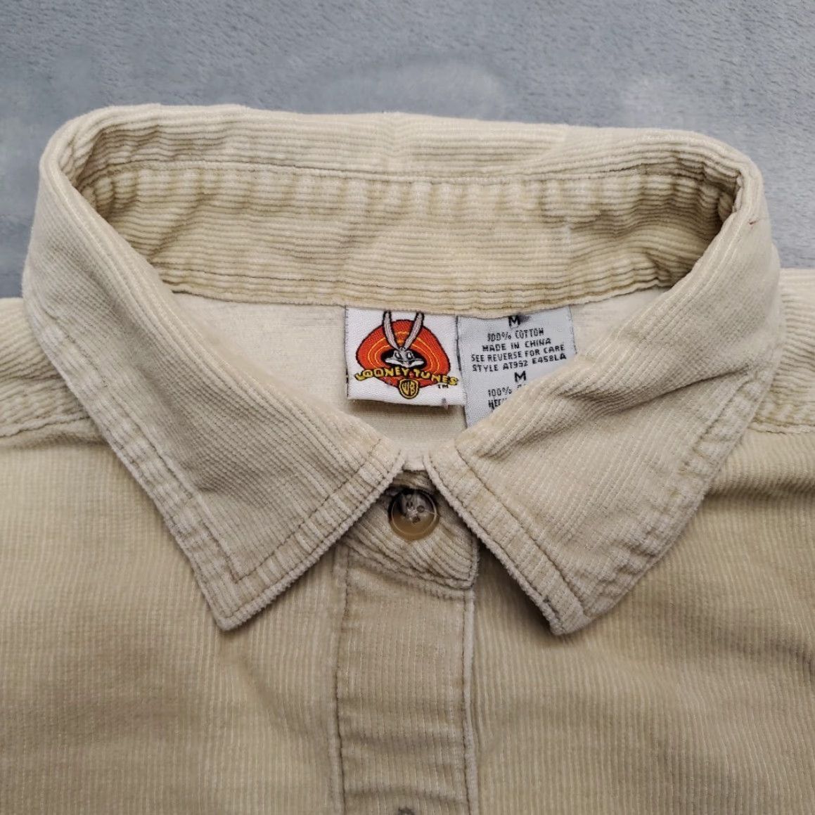 Vintage VINTAGE Looney Tunes Shirt Womens M Tan Corduroy Tweety Button Up Casual Size M / US 6-8 / IT 42-44 - 6 Thumbnail