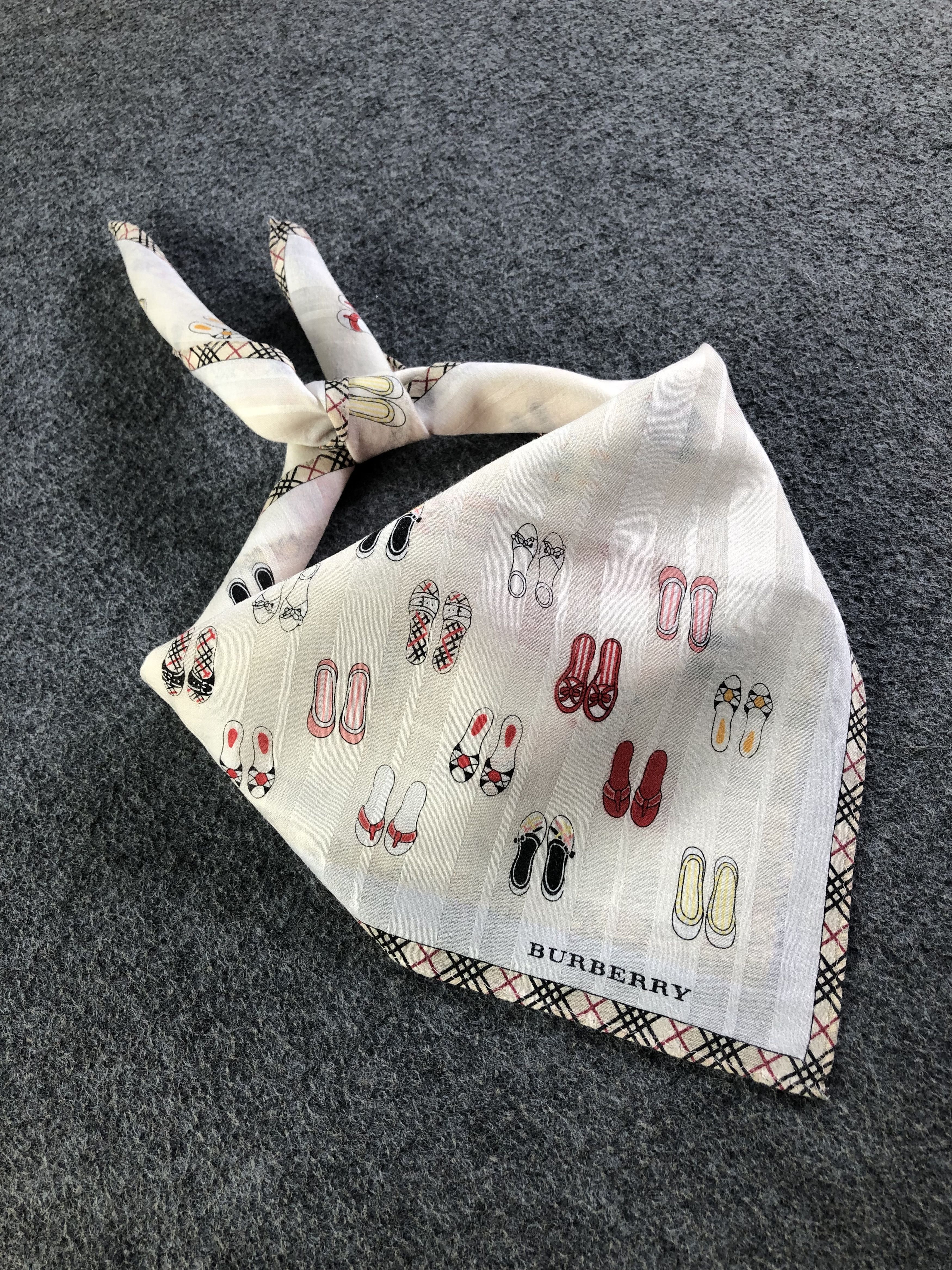 Burberry Burberry Handkerchief / Bandana / Neckerchief C415 Size ONE SIZE - 1 Thumbnail