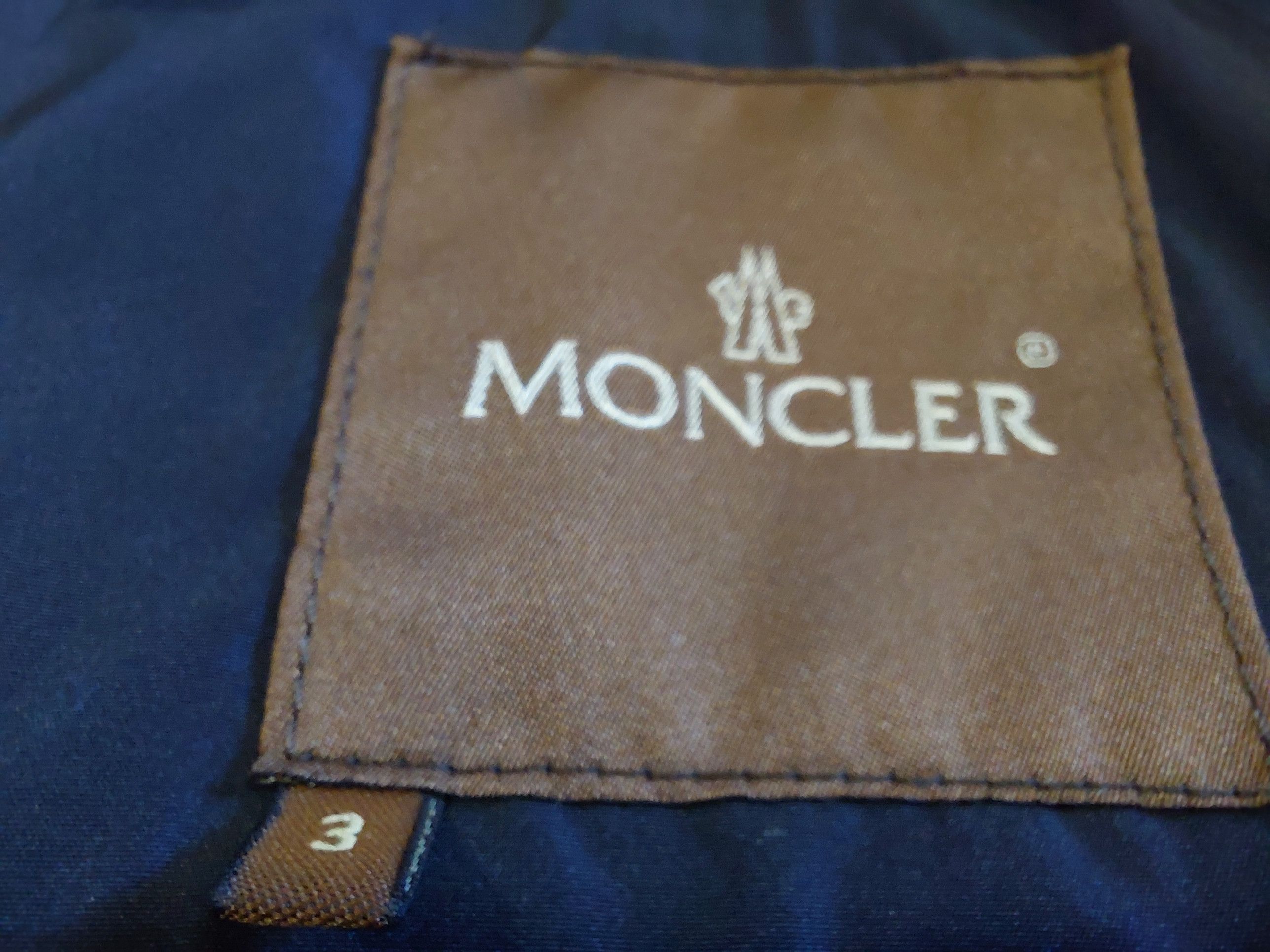 Moncler Moncler Vintage Rain Jacket Light Windbreaker Elegant Luxury Size US M / EU 48-50 / 2 - 5 Thumbnail