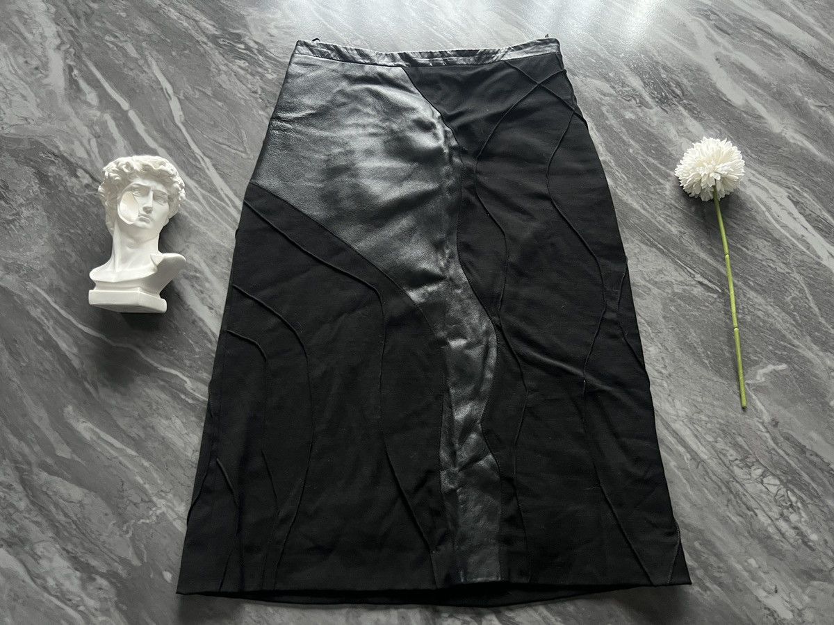 Versace Versus : Versace Midi Skirt Two Layer Wave Made In IT Size 25" / US 0 / IT 36 - 2 Thumbnail