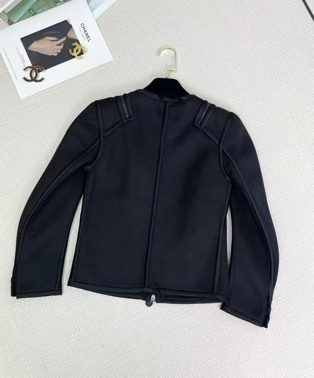 Chanel Chanel NWT Women's short jacket 34 Size XS / US 0-2 / IT 36-38 - 4 Thumbnail