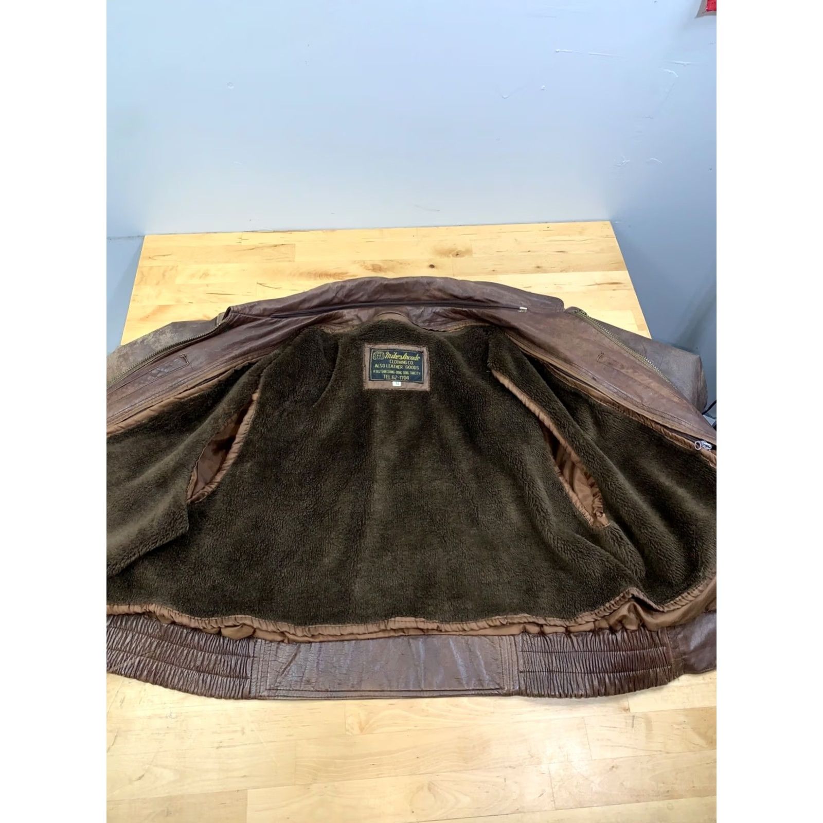 Vintage VINTAGE Mikes Arcade Leather Bomber Jacket Men M Brown Lined Zip Distress Size US M / EU 48-50 / 2 - 3 Thumbnail