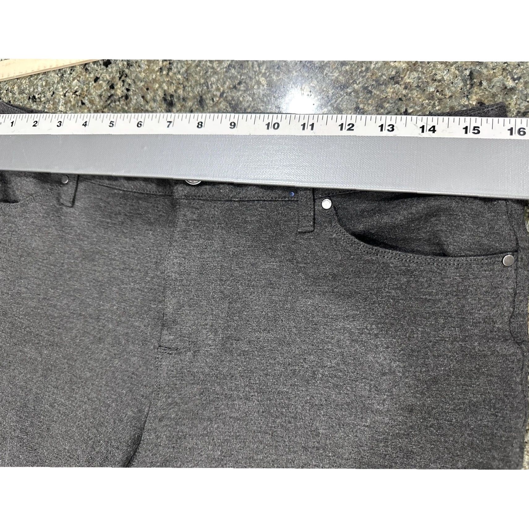 Vintage Chicos Womens Pants Dress Pants Grey Ponte 10 Tapered Straight Leg 26in Inseam 32in Waist Pockets Stretch Business Casual Regular Size 10 Womens Size 32" / US 10 / IT 46 - 3 Thumbnail