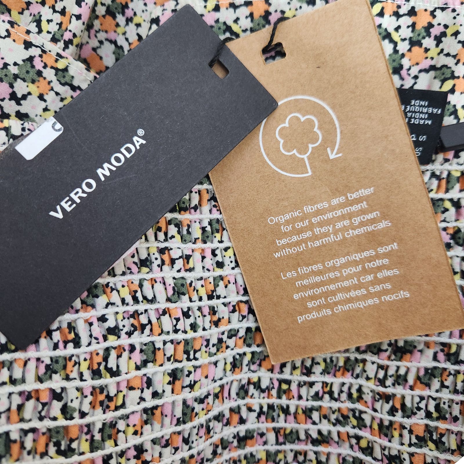Other Vero Moda Womens Small Lykke Floral Short Skirt Smocked Size 26" / US 2 / IT 38 - 14 Thumbnail