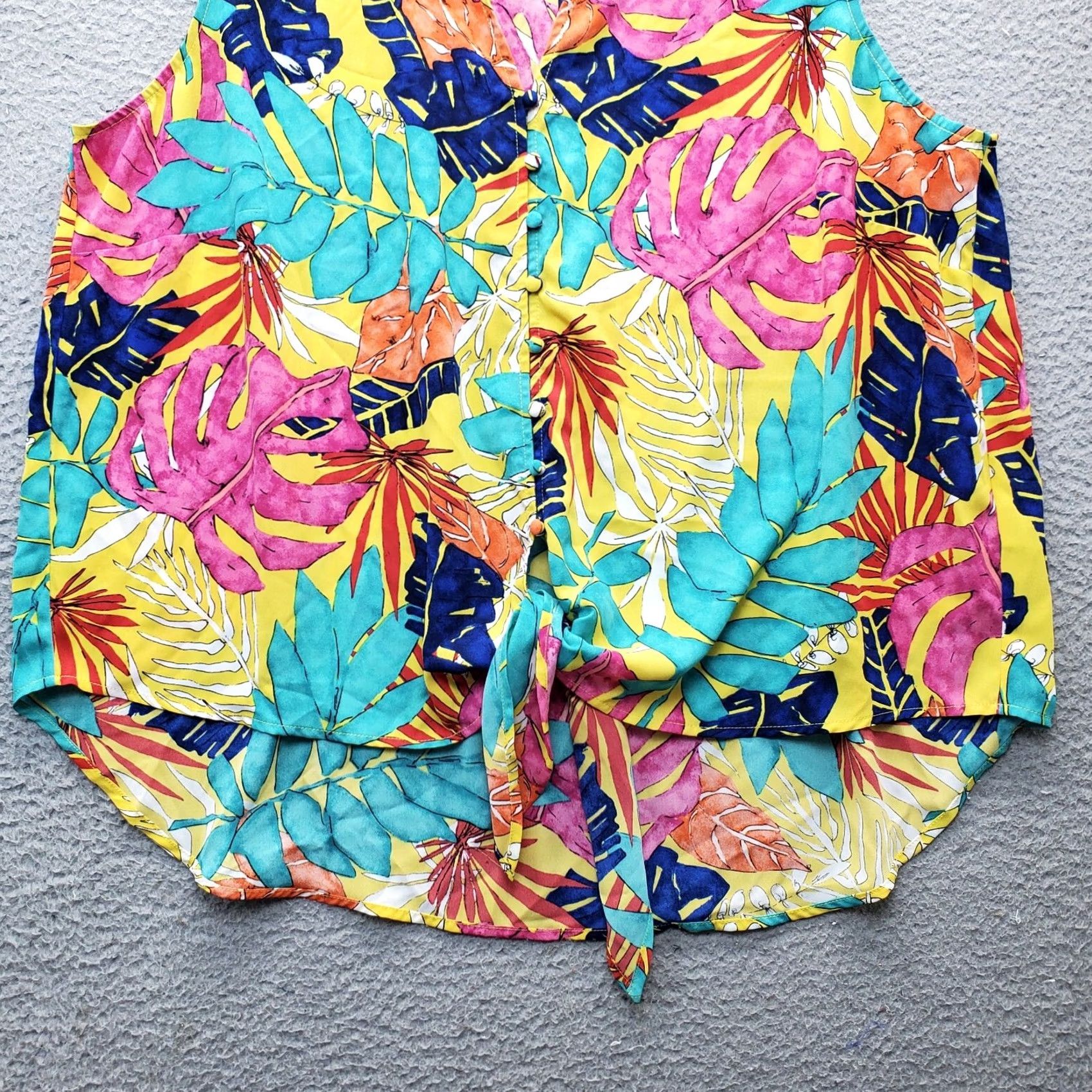 Forever 21 FOREVER 21 Blouse Top Womens 3X Multi Floral Sleeveless Collared Button Knot Hem VINTAGE: No Size XXL / US 16-18 / IT 52-54 - 4 Thumbnail