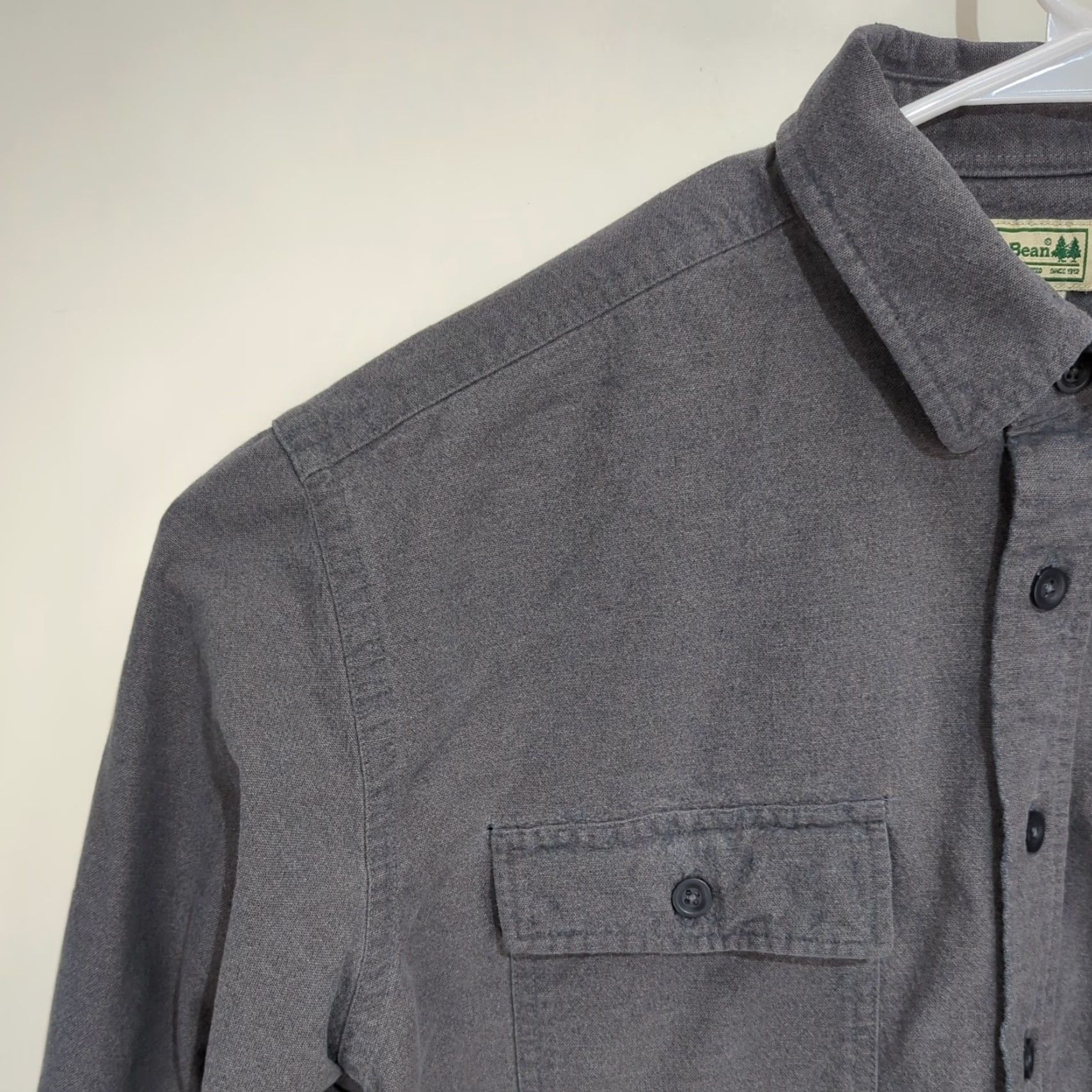 Vintage LL Bean Chamois Gray Button Up Shirt Men’s Large Reg Traditional Fit Thick Size US L / EU 52-54 / 3 - 5 Thumbnail