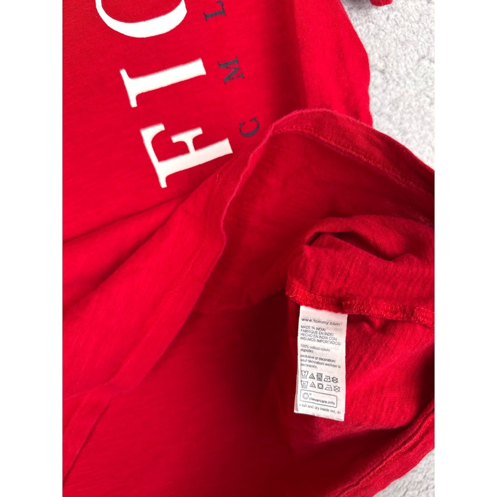 Tommy Hilfiger Tommy Hilfiger Shirt Men Medium Red Crew Neck 100% Cotton Short Sleeve Logo Embroidered T-Shirt Mens Regular Modern Fit Size US M / EU 48-50 / 2 - 7 Thumbnail