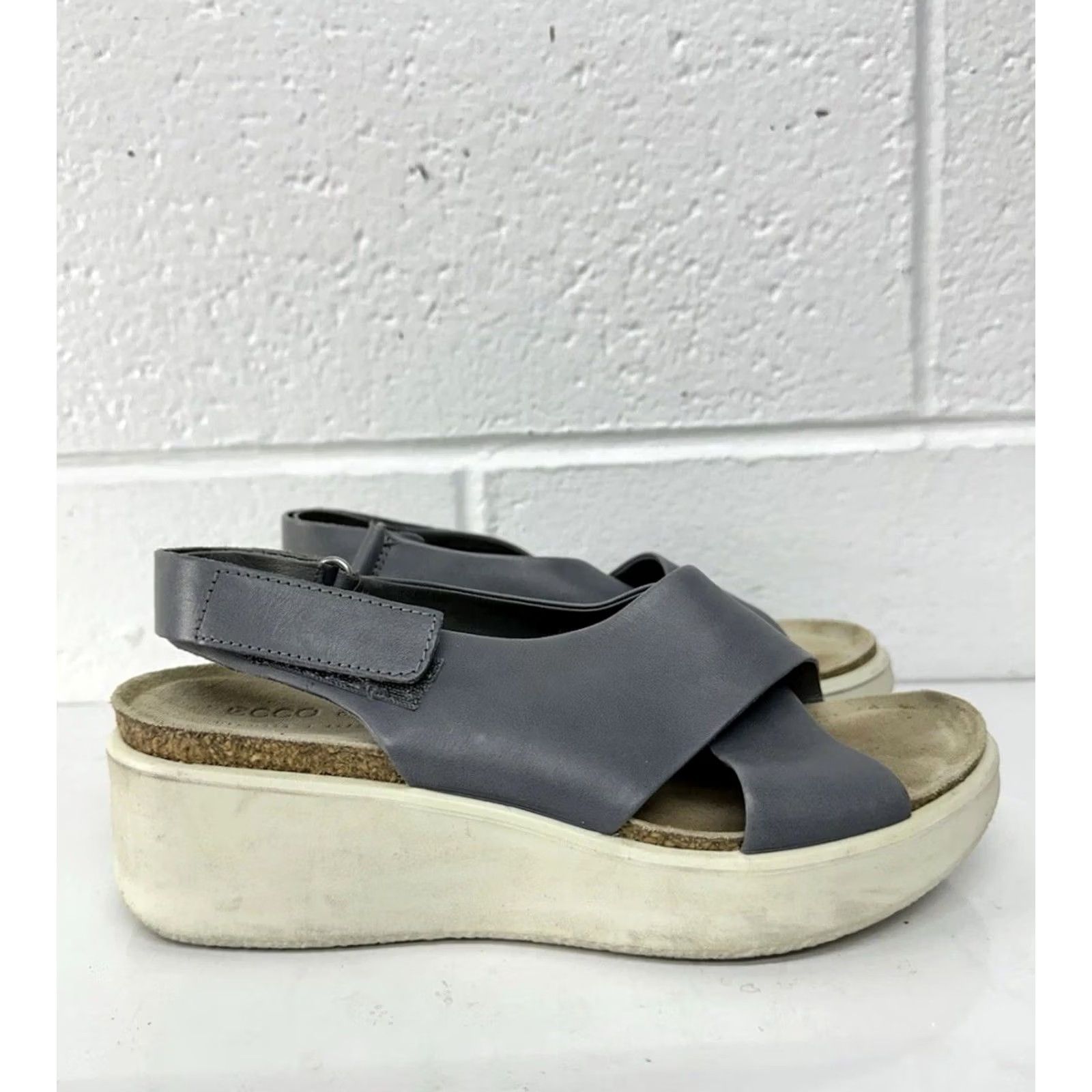 Ecco ECCO CORKSPHERE Gray Leather Strap Wedge Sandals Women 37 US 6 Size US 6 / IT 36 - 3 Thumbnail