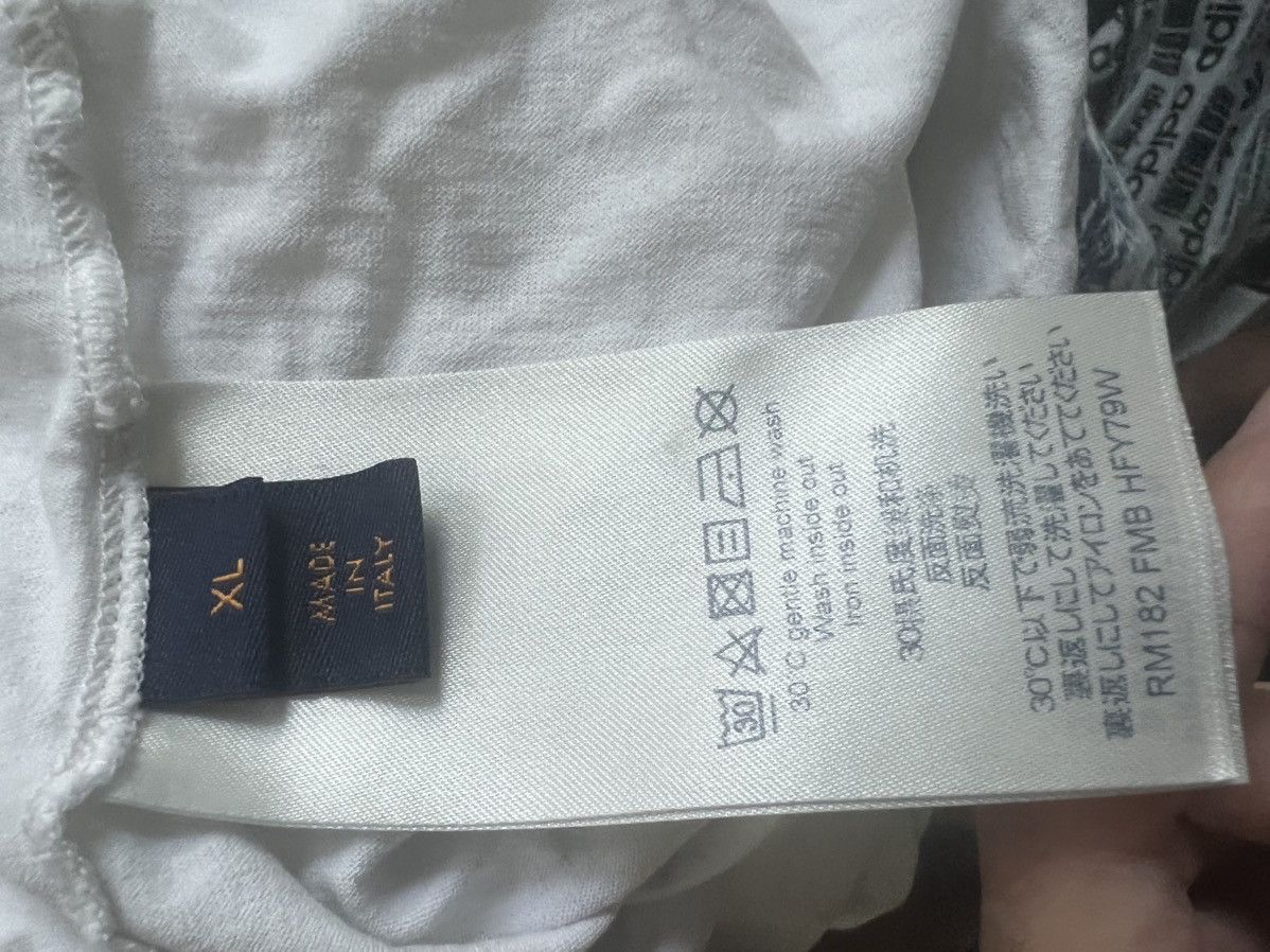 Louis Vuitton Louis Vuitton Peace And Love Logo shirt Size US XL / EU 56 / 4 - 3 Thumbnail