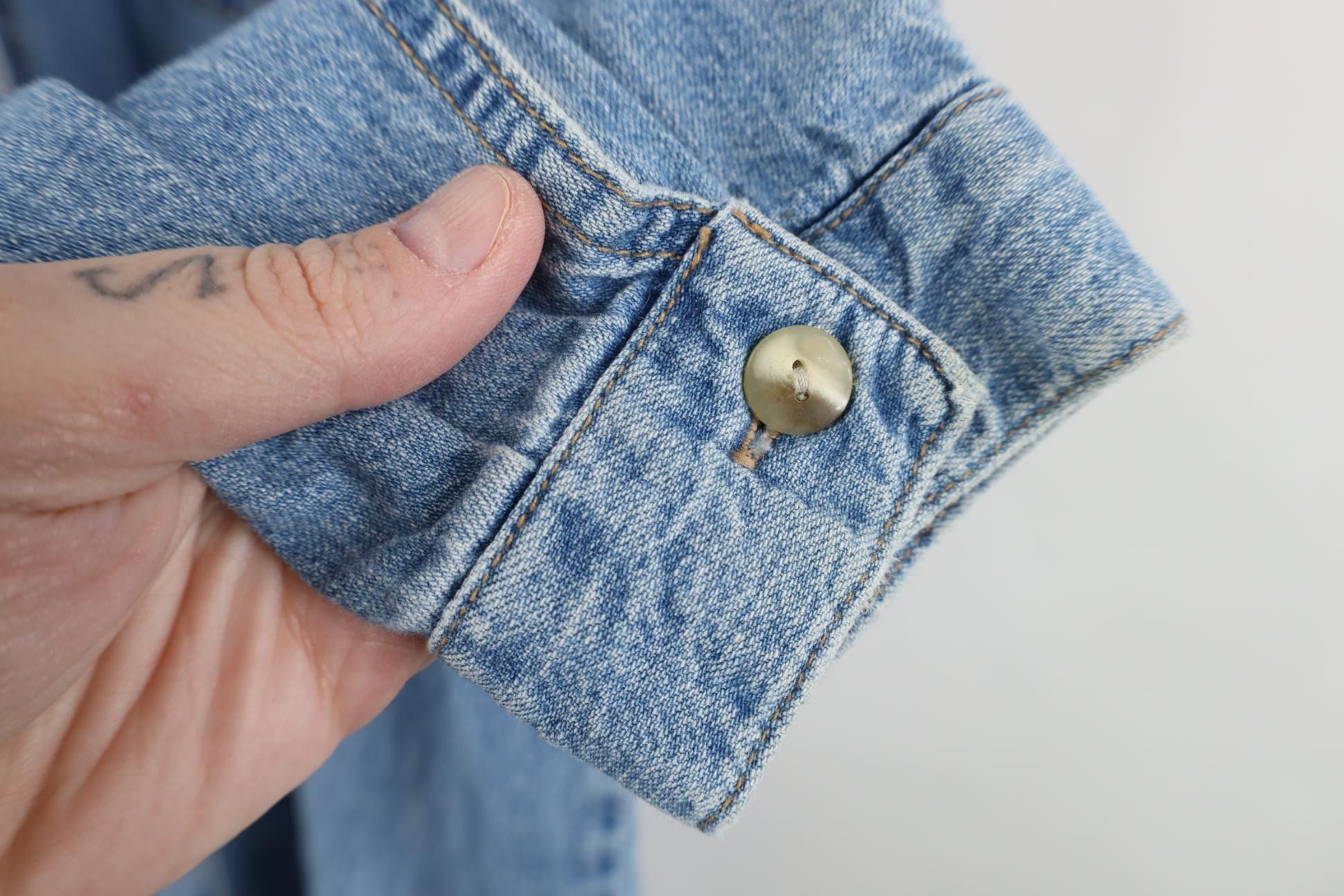 Vintage Vintage 90s Streetwear Collared Denim Jean Button Shirt Blue Size S / US 4 / IT 40 - 7 Thumbnail